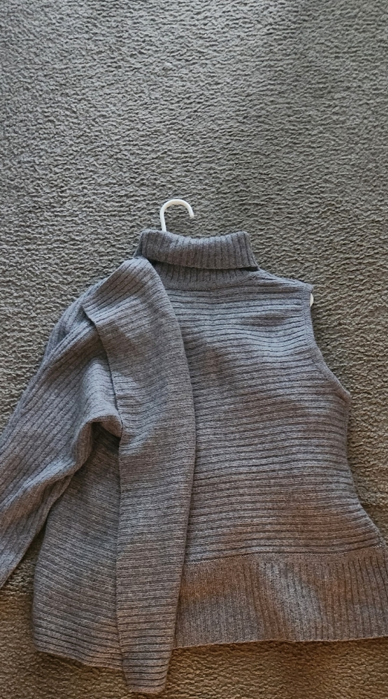 Modern Soul Gray Ribbed Turtleneck Pullover